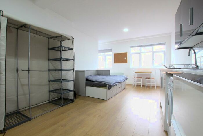 Studio To Rent In Mavros House, Hermitage Road, N4