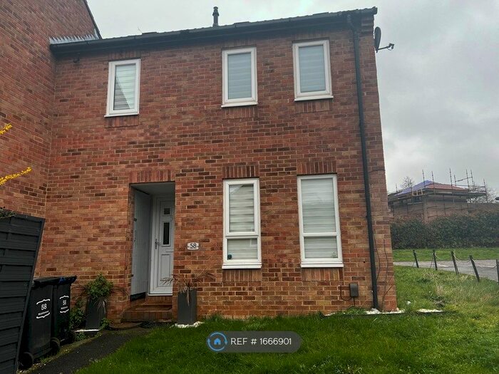 3 Bedroom End Of Terrace House To Rent In Middlemore, Northampton, NN3