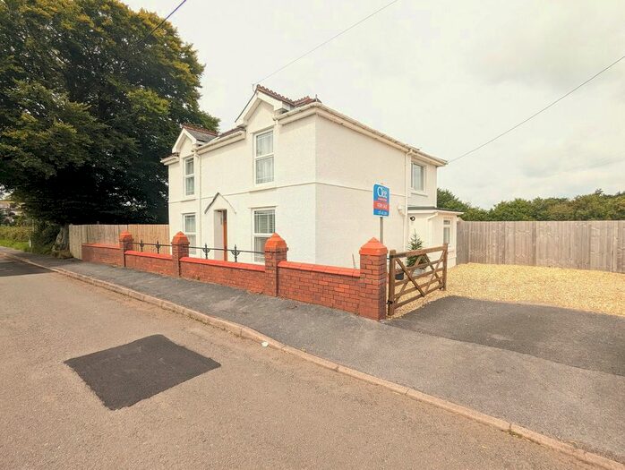 3 Bedroom Detached House For Sale In Llanddarog, Carmarthen, Carmarthenshire., SA32
