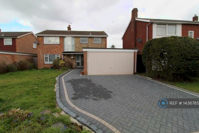 4 Bedroom Detached House To Rent In Woodfield Drive, Hemel Hempstead, HP3