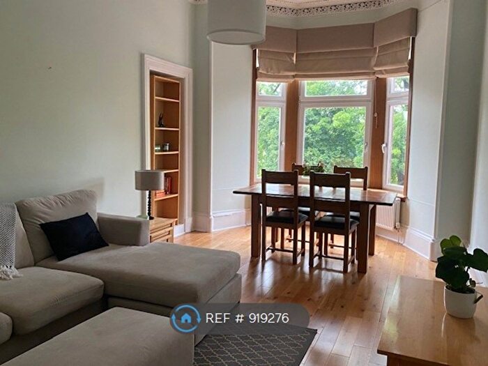 2 Bedroom Flat To Rent In Sauchiehall Street, Glasgow, G3