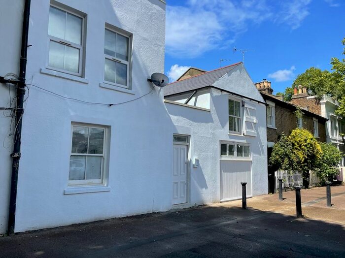 3 Bedroom Semi-Detached House To Rent In Maple Road, Surbiton, KT6