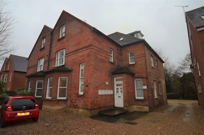 1 Bedroom Flat To Rent In Beaconsfield Road, St Albans, AL1