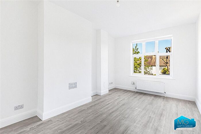 2 Bedroom Flat To Rent In Ballards Lane, Finchley, London, N3