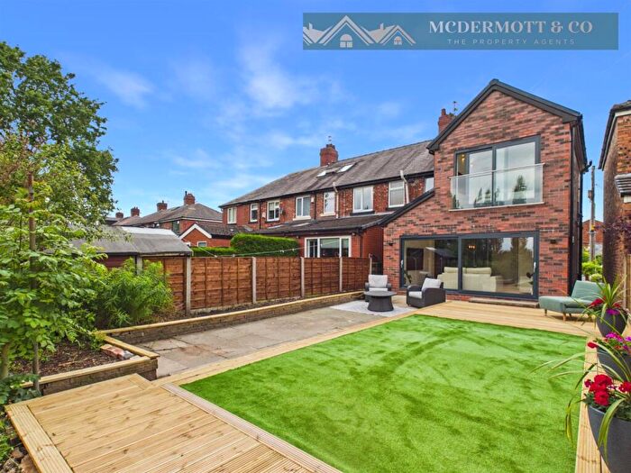 3 Bedroom End Of Terrace House For Sale In Medlock Road, Woodhouses Village, Failsworth, M35