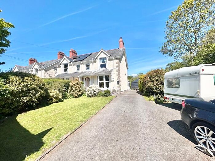 3 Bedroom Semi-Detached House For Sale In Ffordd Bwlch Y Ddwyfan, Llanbedr Y Cennin, LL32