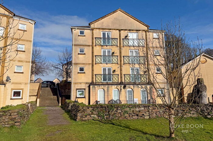 2 Bedroom Apartment For Sale In Manadon Park, Plymouth, PL5