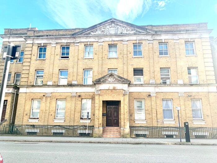 2 Bedroom Apartment To Rent In Ocean Village, SO14