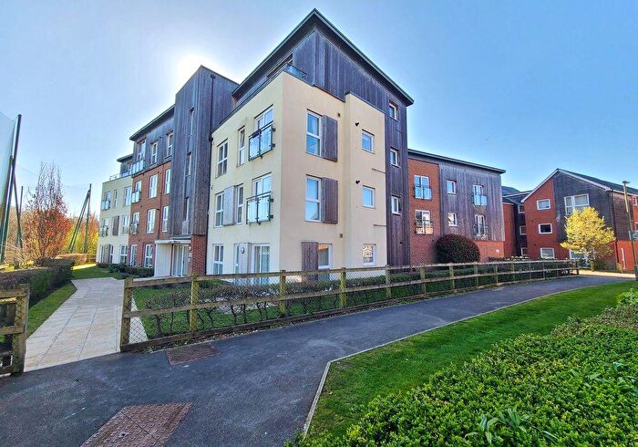2 Bedroom Flat For Sale In Brunswick Place, Totton, Southampton, SO40