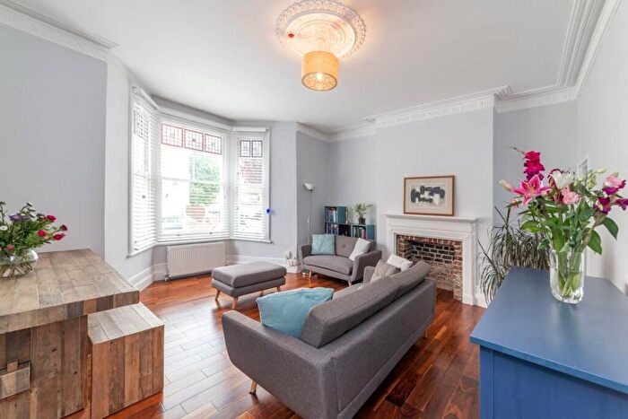 2 Bedroom Apartment To Rent In Dennington Park Road, West Hampstead, London, NW6