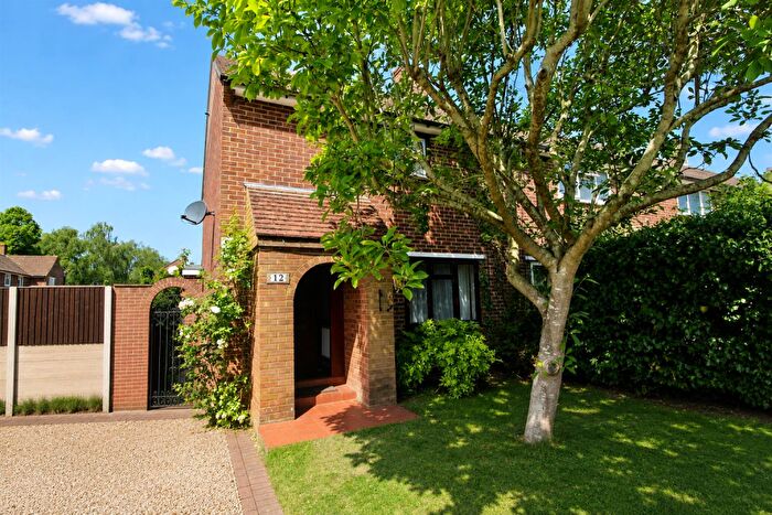 2 Bedroom End Of Terrace House For Sale In Brimpton Road, Reading, RG30