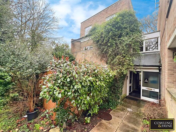 2 Bedroom Flat To Rent In Holly House, Brentwood, CM15