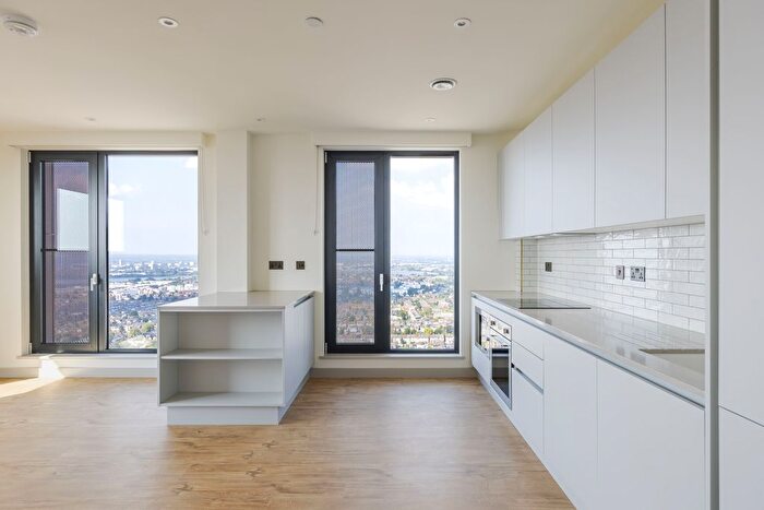 2 Bedroom Flat To Rent In The Eades, Selborne Road, London, E17