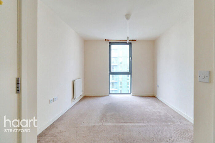 1 Bedroom Flat For Sale In High Street, Stratford, E15