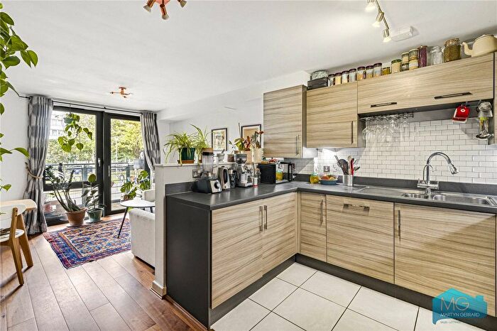 2 Bedroom Flat To Rent In Pooles Park, London, N4