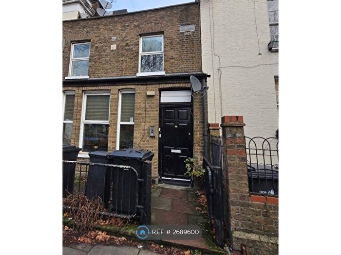 Studio To Rent In Church Street, London, N9