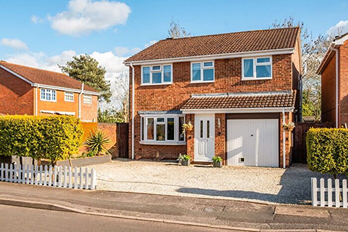 4 Bedroom Detached House For Sale In Downscroft Gardens, Hedge End, Southampton, SO30