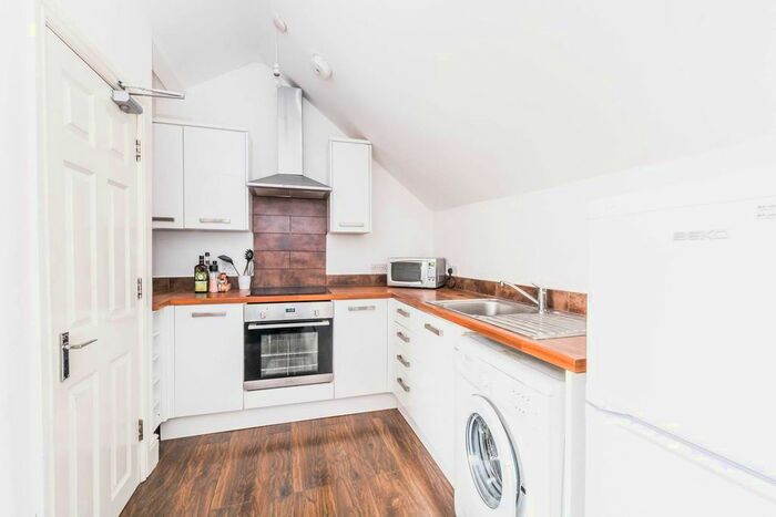 1 Bedroom Flat To Rent In Ossian Road, Crouch End, London, N4