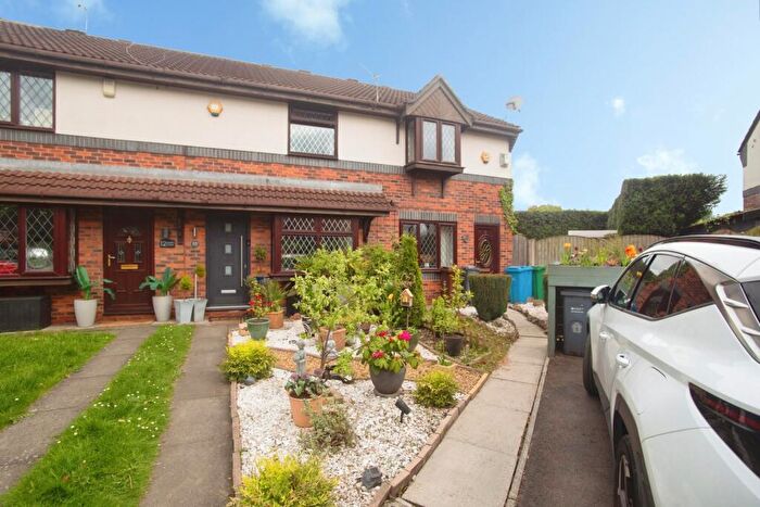 3 Bedroom Terraced House For Sale In Badby Close, Manchester, Lancashire, M4