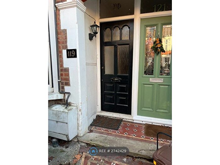 2 Bedroom Flat To Rent In Howard Road, London, E17