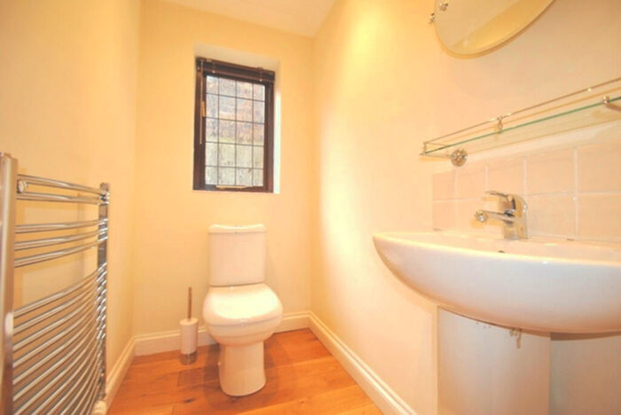 5 Bedroom Detached House To Rent In Berkeley, Letchworth Garden City, SG6