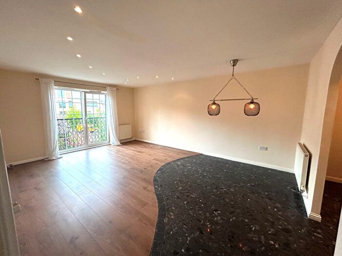 2 Bedroom Flat To Rent In St. Christophers Walk, Wakefield, WF1