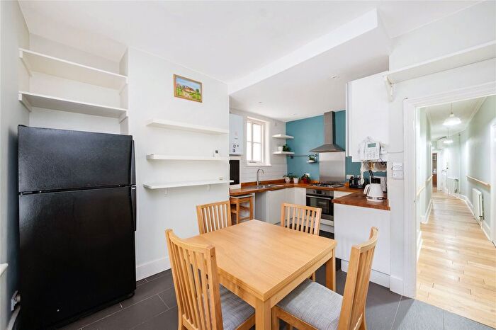 2 Bedroom Flat For Sale In Elmfield Mansions, Balham, SW17