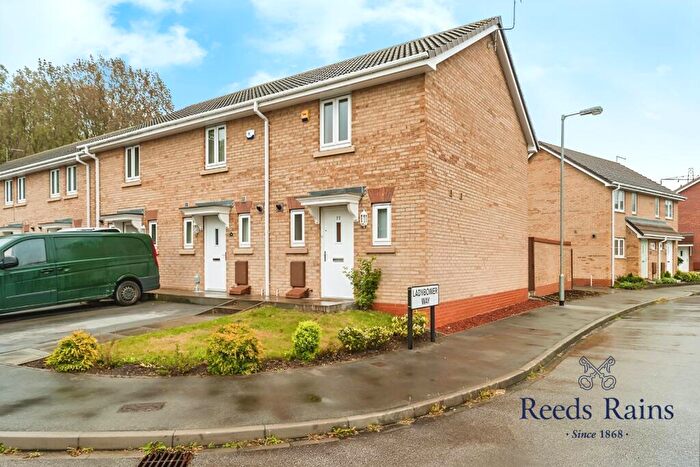 2 Bedroom End Of Terrace House To Rent In Thirlmere Way, Kingswood, Hull, HU7