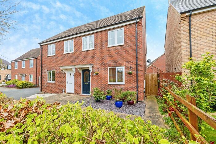 3 Bedroom Semi Detached House For Sale In Rosemary Drive, Witham St. Hughs, Lincoln, LN6
