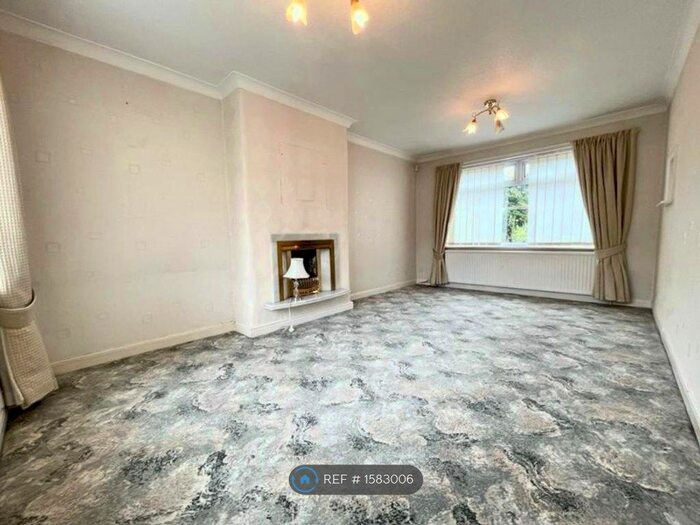 3 Bedroom Semi-Detached House To Rent In Collingwood Drive, Swinton, Manchester, M27