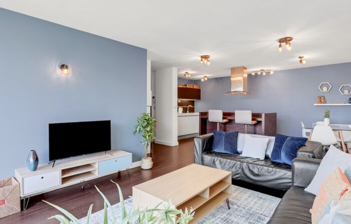 2 Bedroom House To Rent In Candy Wharf Copperfield Rd, London, London, E3