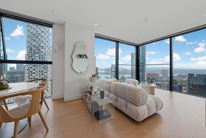 2 Bedroom Flat For Sale In Hampton Tower, Marsh Wall, London, E14