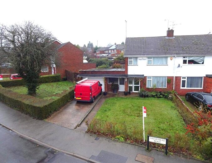 3 Bedroom Semi-Detached House For Sale In Watermead Road, Luton, Bedfordshire, LU3