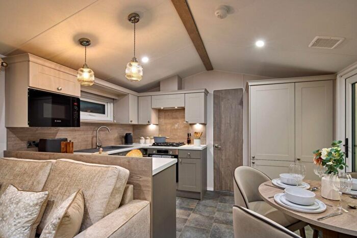 2 Bedroom Caravan For Sale In Bedale, Bedale, DL8