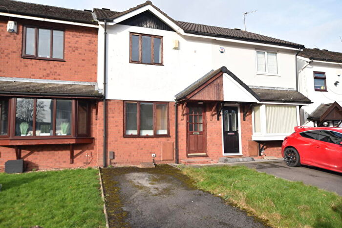 2 Bedroom Town House For Sale In St. Hughs Close, Prenton, CH43