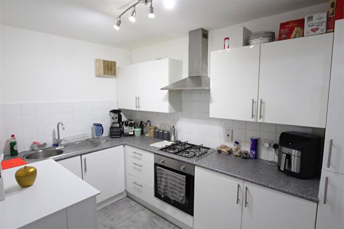 2 Bedroom Flat To Rent In Norwich Road, Bournemouth, BH2