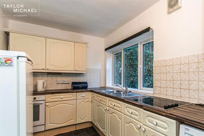 5 Bedroom Semi Detached House To Rent In Manton Road, Brighton, BN2