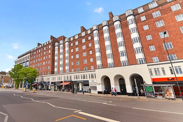 3 Bedroom Flat For Sale In Hammersmith Road, Hammersmith, W6