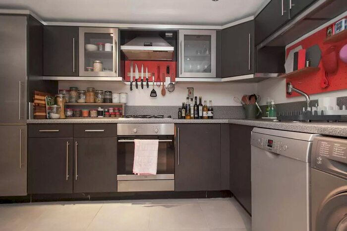 2 Bedroom Flat To Rent In Rutland Road, London, E9