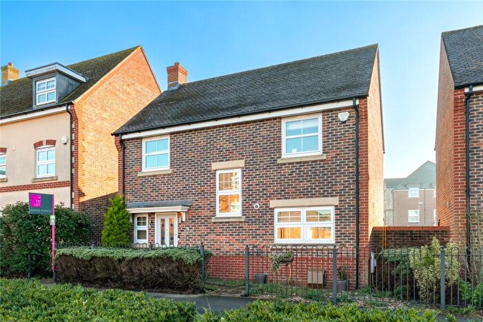 4 Bedroom Detached House To Rent In Sparrowhawk Way, Bracknell, Berkshire, RG12