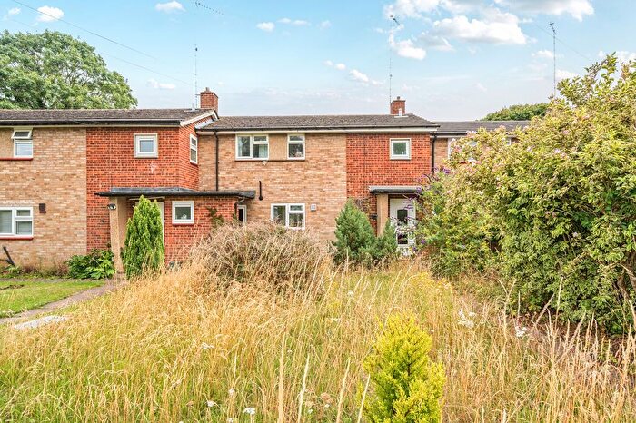 3 Bedroom Terraced House For Sale In Oakley Road, Harpenden, AL5