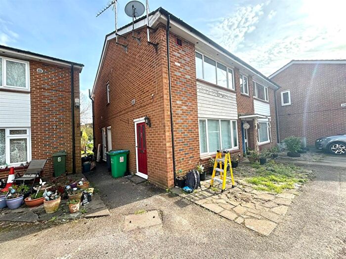 1 Bedroom Maisonette To Rent In Ochard Court, The Island, Longford West Drayton, UB7