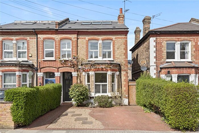 5 Bedroom Semi Detached House For Sale In Ryde Vale Road, SW12