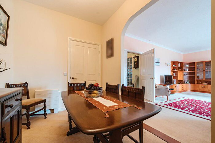 2 Bedroom Retirement Property For Sale In Brook Street, Chester, CH1
