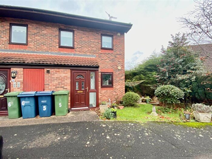 1 Bedroom Apartment To Rent In St.Vincent Court, Felling, Gateshead, NE8