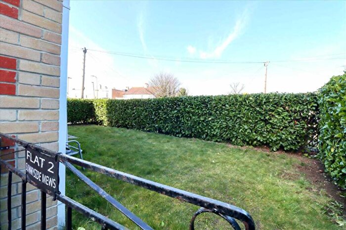2 Bedroom Apartment For Sale In Sunnyside Mews, Holland On Sea, CO15