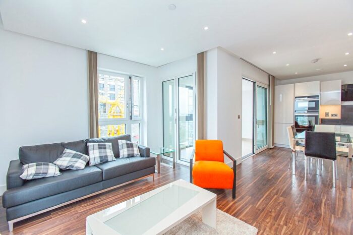 3 Bedroom Flat To Rent In New Drum Street, Aldgate, London, E1