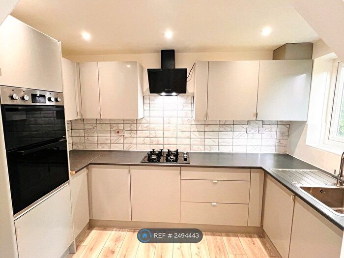 3 Bedroom Semi-Detached House To Rent In Hall Moss Road, Manchester, M9