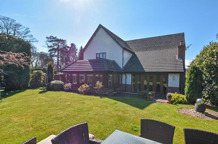 4 Bedroom Detached House For Sale In Dibbinsdale Road, Bromborough, CH63