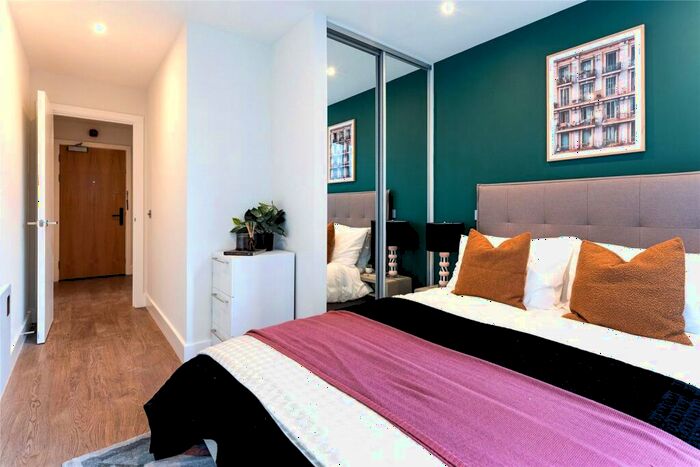 2 Bedroom Apartment To Rent In Uncle Leeds, Whitehall, LS12